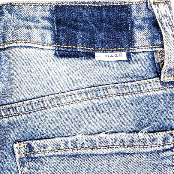 Daze Just Right Button-Fly Women's 24 - Picture 5 of 15